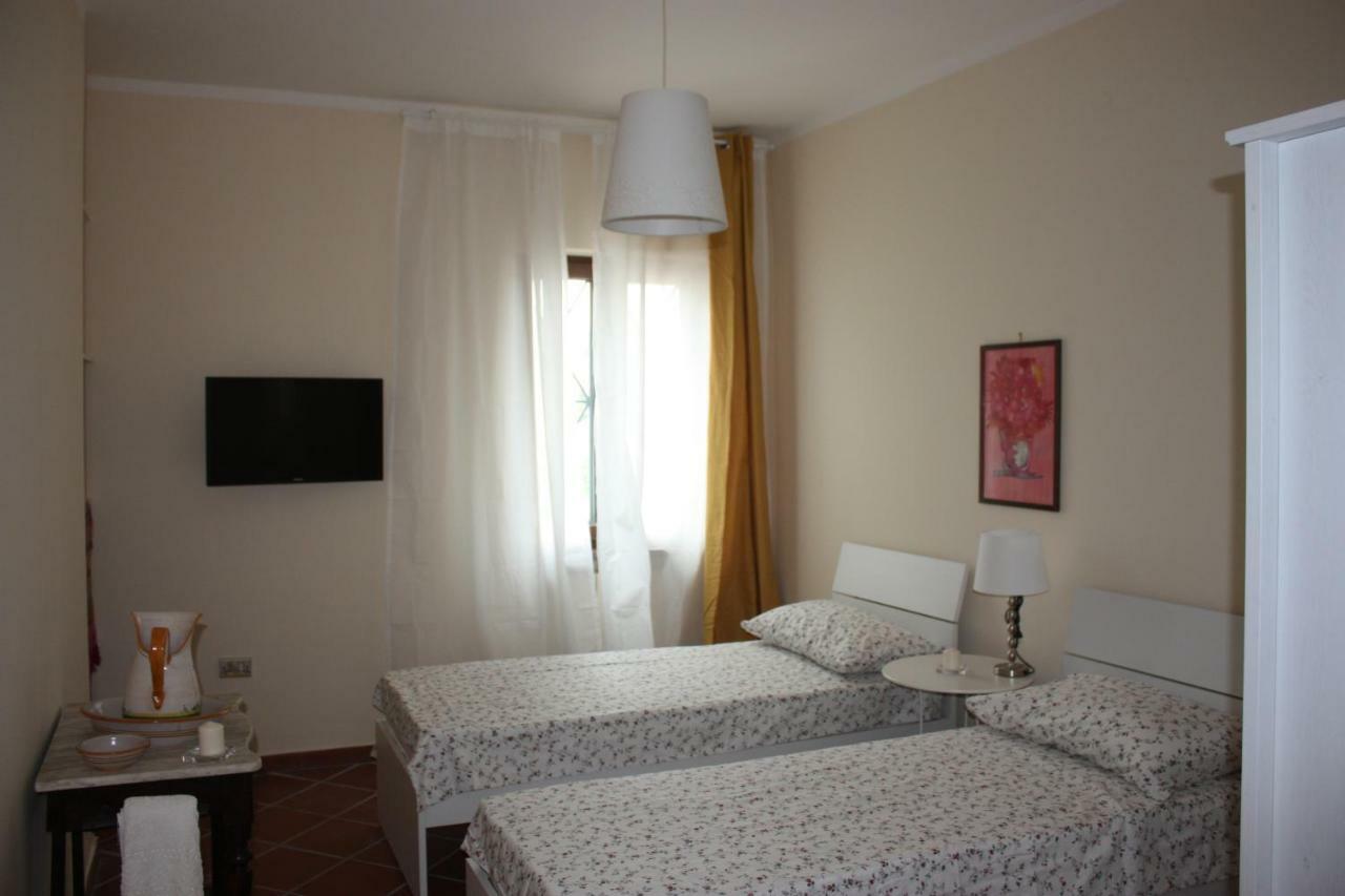 B&B La Marchesa Sant' Anastasia ภายนอก รูปภาพ