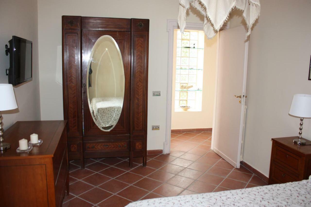 B&B La Marchesa Sant' Anastasia ภายนอก รูปภาพ